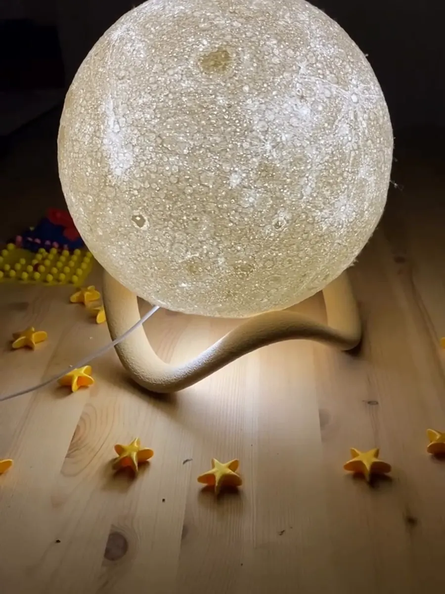 Ay Görünümlü Lamba — 3dartolyemiz atölyesinde 3D baskı